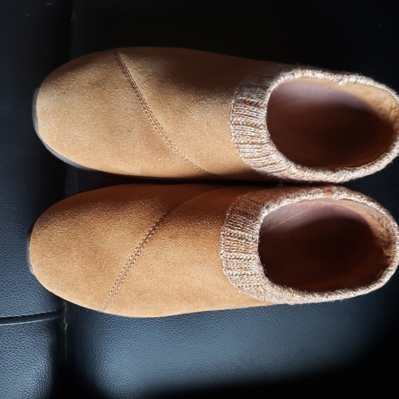 Vionic Arbor Slip On Clogs Light Brown Tan Leather Women's 6 Comfort Mules EUC - Picture 3 of 11